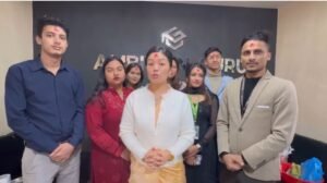 Read more about the article सभामुख घिमिरेको पहलमा झापा–२ का विद्यार्थीलाई निःशुल्क अनलाइन कक्षा