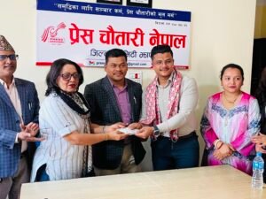 Read more about the article अजय चौधरीद्वारा पत्रकार उपचार सहयोग कोषलाई १५ हजार सहयोग