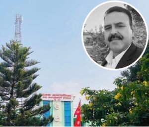 Read more about the article दमक नगरपालिकाको भ्रमण टोली सवार गाडी दुर्घटनामा, एक कर्मचारीको मृत्यु, पाँच घाइते