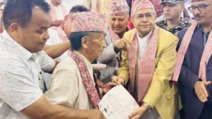 Read more about the article अर्जुनधारामा ९६ भूमिहीन तथा सुकुम्बासी परिवारलाई धनीपुर्जा वितरण