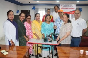 Read more about the article बिर्तामोड नगरपालिकाले उद्यमी महिलाहरुलाई व्यवसाय सञ्चालनका सामाग्री हस्तान्तरण