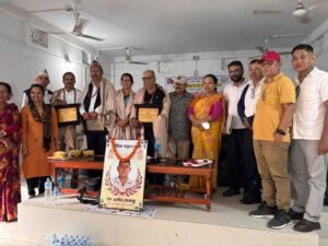 Read more about the article निजामती कर्मचारी संगठनद्वारा पत्रकार खनालसहित चार जना पुरस्कृत