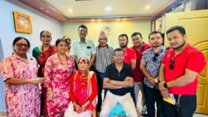 Read more about the article पत्रकार उपचार सहयोग कोषमा ९० वर्षीय राधादेवी खरेलले सहयोग 