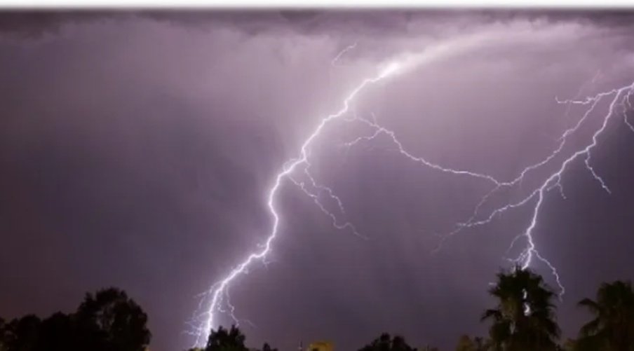 Read more about the article चट्याङ लागेर महिलाको मृत्यु