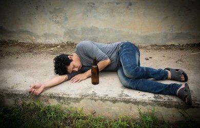 Read more about the article अत्यधिक मदिरा सेवनबाट एकजनाको मृत्यु