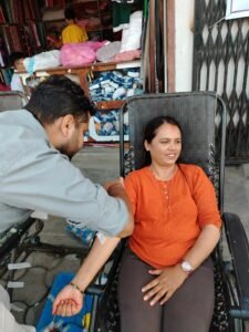Read more about the article ढडुवा युवा क्लब परिवारको रक्तदान कार्यक्रम ३५ जनाले गरे 