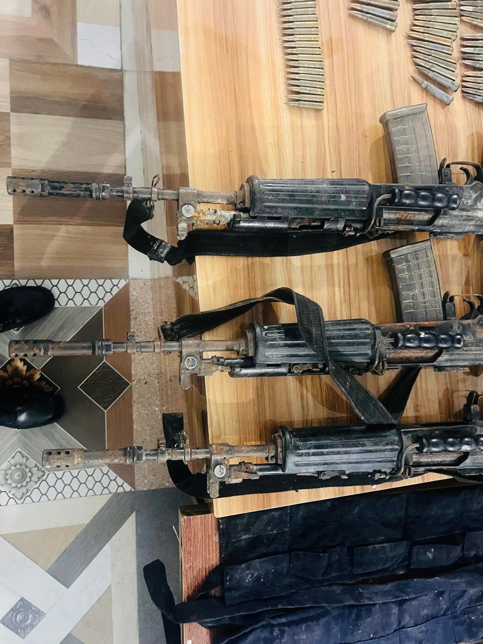 Read more about the article दमकबाट लुटिएका ठूलो परिमाणमा हतियार सहित गोलीगठ्ठा फेला 