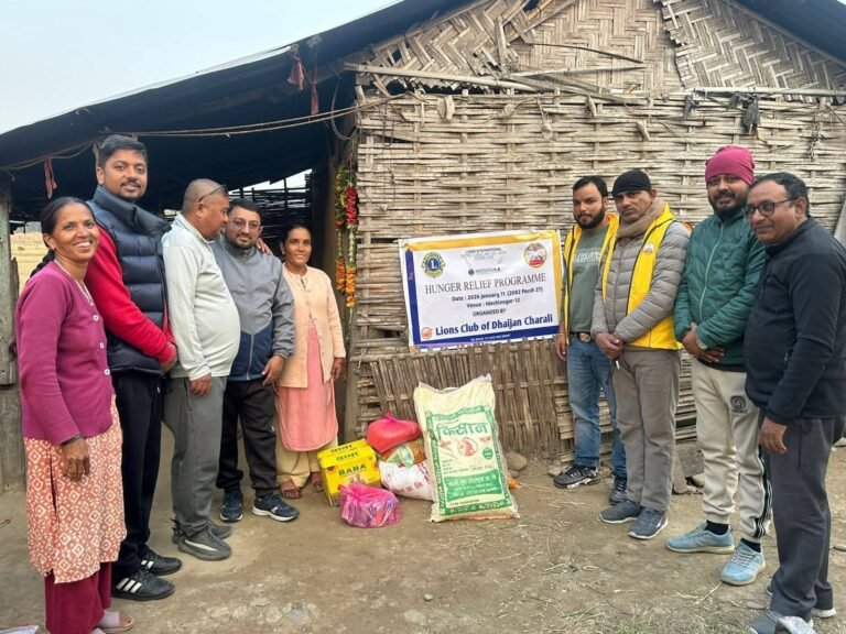 लायन्स क्लब अफ धाइजन चारालीद्वारा खाद्यान्न सहयोग