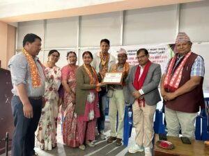 Read more about the article वडा नम्बर १ ले उत्कृष्ट कर्मचारी र टोल विकास संस्थाहरूलाई सम्मान 