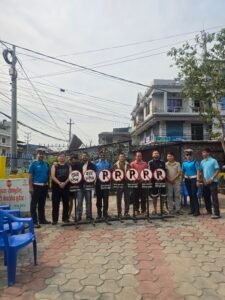 Read more about the article बिर्ताबजार क्षेत्रमा ट्राफिक व्यवस्थापन सुधारका लागि बोर्ड तथा स्टिकर वितरण